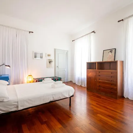 Apartment Guesthost - Lovely In Parma! *