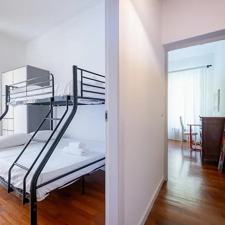 Apartment Guesthost - Lovely In Parma! *